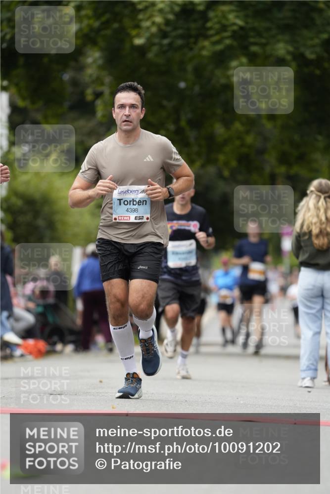30.08.2026 - Blankeneser Heldenlauf Patografie http://msf.ph/oto/10091202 30.08.2026 12:12:00 Ziel 2344, 2899, 2923, 4345, 4398 meine-sportfotos.de