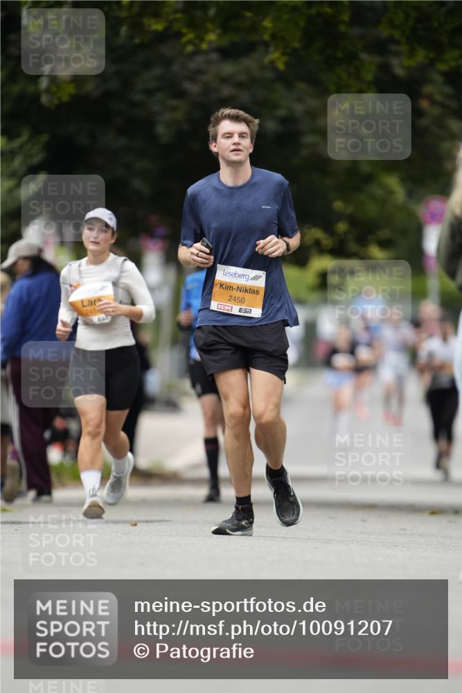 30.08.2026 - Blankeneser Heldenlauf Patografie http://msf.ph/oto/10091207 30.08.2026 12:12:05 Ziel 2344, 2899, 4345, 4398 meine-sportfotos.de
