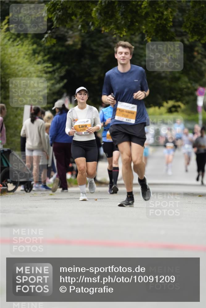 30.08.2026 - Blankeneser Heldenlauf Patografie http://msf.ph/oto/10091209 30.08.2026 12:12:07 Ziel 2344, 4345, 4398 meine-sportfotos.de