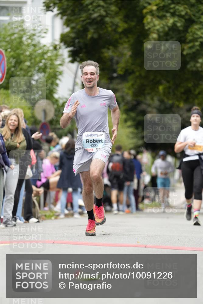 30.08.2026 - Blankeneser Heldenlauf Patografie http://msf.ph/oto/10091226 30.08.2026 12:12:36 Ziel 4335 meine-sportfotos.de