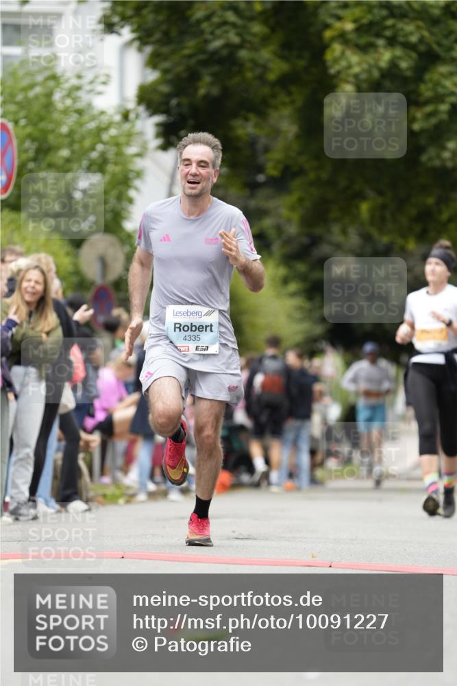30.08.2026 - Blankeneser Heldenlauf Patografie http://msf.ph/oto/10091227 30.08.2026 12:12:36 Ziel 4335 meine-sportfotos.de