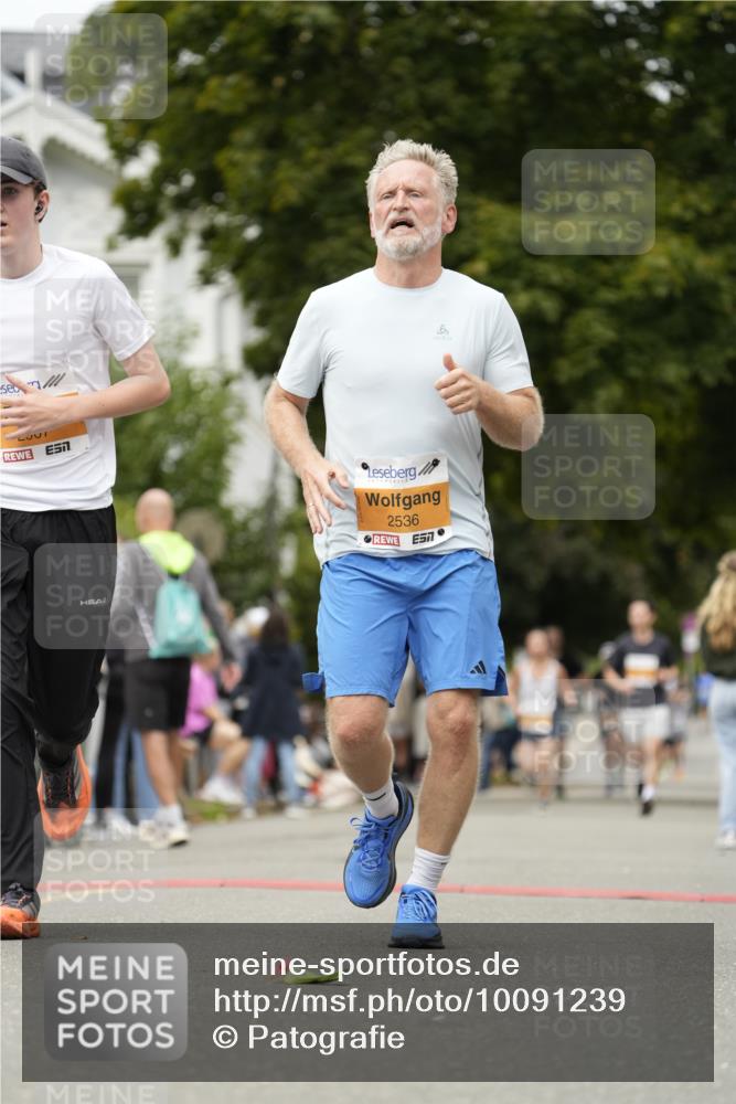 30.08.2026 - Blankeneser Heldenlauf Patografie http://msf.ph/oto/10091239 30.08.2026 12:13:20 Ziel 2377, 2513, 2535, 2536, 2789, 2907 meine-sportfotos.de