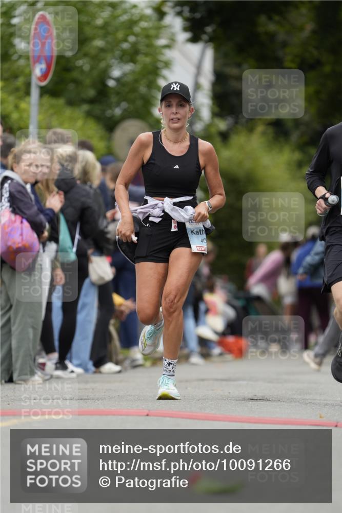 30.08.2026 - Blankeneser Heldenlauf Patografie http://msf.ph/oto/10091266 30.08.2026 12:13:51 Ziel 2636, 4017, 4214, 4396, 4411, 4459 meine-sportfotos.de