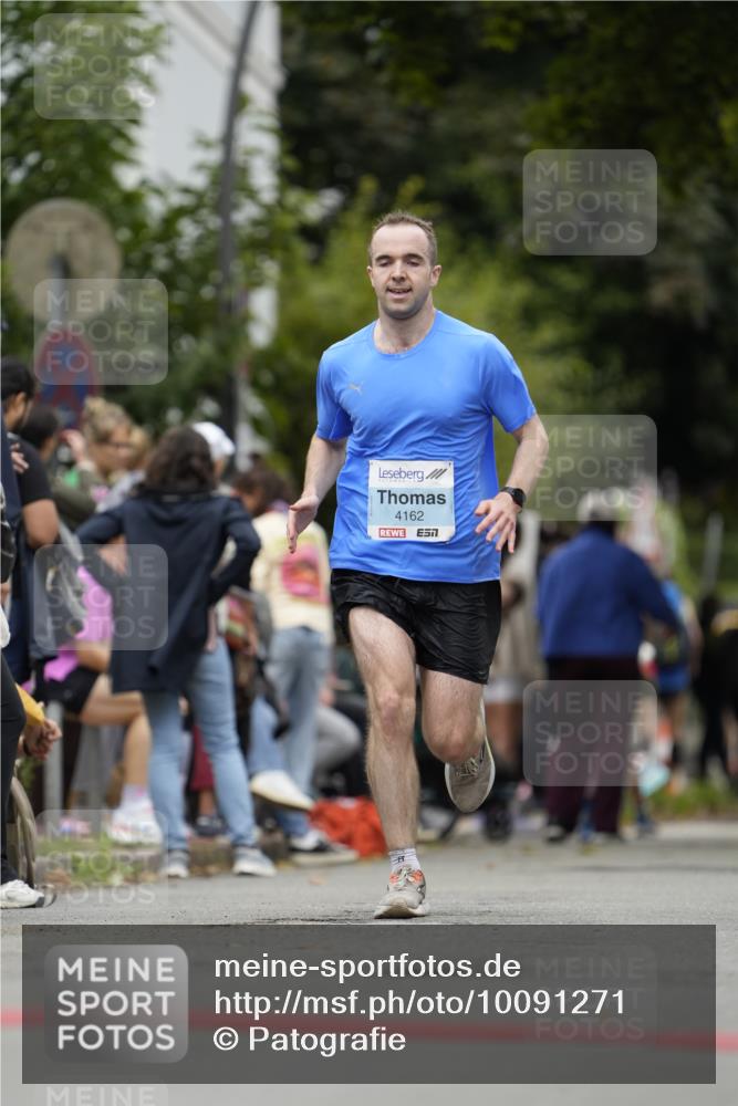 30.08.2026 - Blankeneser Heldenlauf Patografie http://msf.ph/oto/10091271 30.08.2026 12:13:55 Ziel 2636, 4017, 4162, 4214, 4396, 4459 meine-sportfotos.de