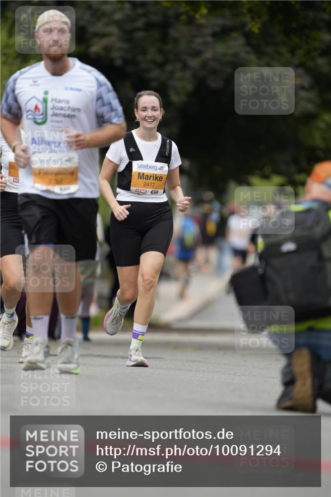 30.08.2026 - Blankeneser Heldenlauf Patografie http://msf.ph/oto/10091294 30.08.2026 12:14:32 Ziel 2012 meine-sportfotos.de