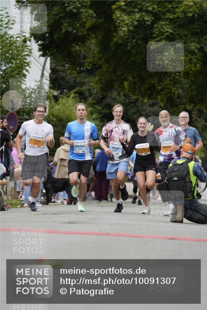 30.08.2026 - Blankeneser Heldenlauf Patografie http://msf.ph/oto/10091307 30.08.2026 12:15:00 Ziel 2070, 2071, 2676, 2784, 4416 meine-sportfotos.de