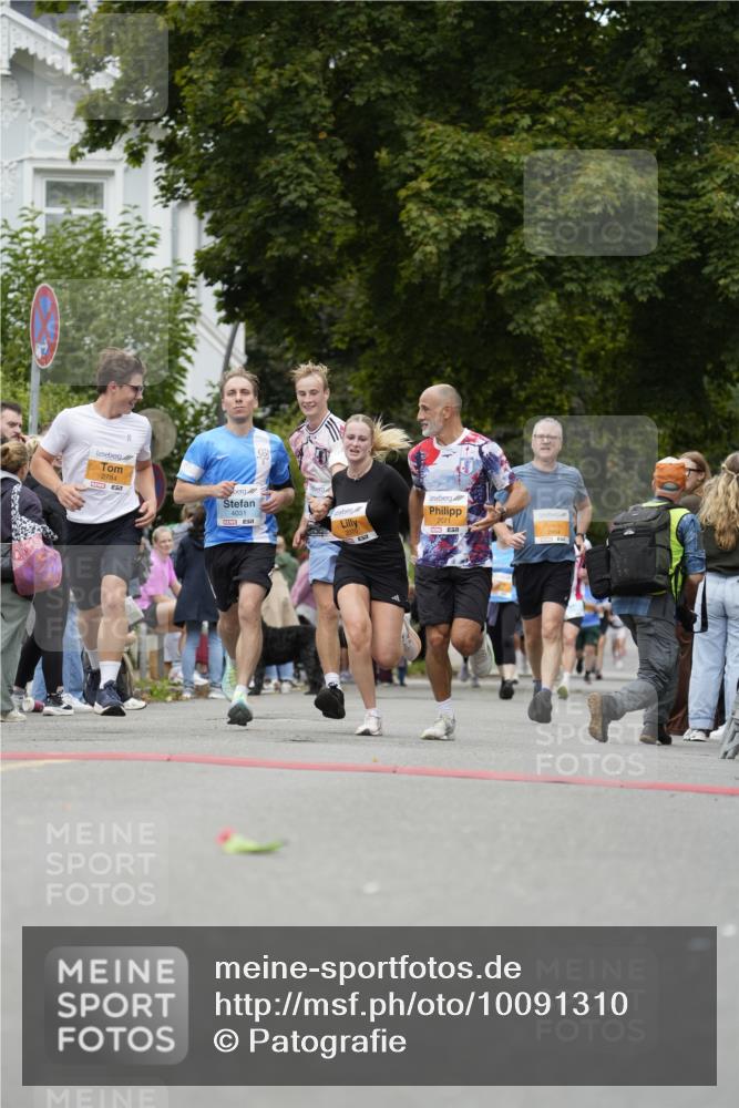 30.08.2026 - Blankeneser Heldenlauf Patografie http://msf.ph/oto/10091310 30.08.2026 12:15:02 Ziel 2070, 2071, 2676, 2784, 4031, 4416 meine-sportfotos.de