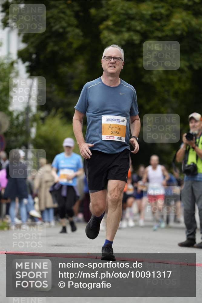 30.08.2026 - Blankeneser Heldenlauf Patografie http://msf.ph/oto/10091317 30.08.2026 12:15:08 Ziel 2070, 2071, 2784, 2954, 4031, 4363, 4416 meine-sportfotos.de