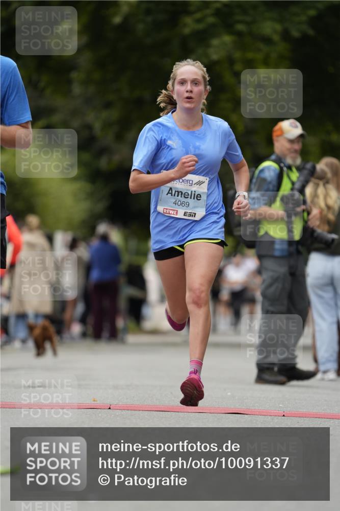 30.08.2026 - Blankeneser Heldenlauf Patografie http://msf.ph/oto/10091337 30.08.2026 12:15:32 Ziel 2038, 2527, 2727, 2728, 2866, 4069, 4120 meine-sportfotos.de