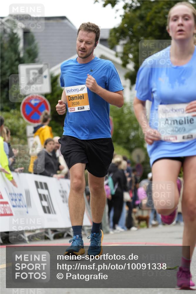 30.08.2026 - Blankeneser Heldenlauf Patografie http://msf.ph/oto/10091338 30.08.2026 12:15:34 Ziel 2038, 2527, 2727, 2728, 2866, 4069, 4120 meine-sportfotos.de
