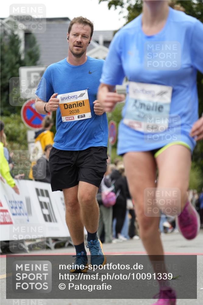 30.08.2026 - Blankeneser Heldenlauf Patografie http://msf.ph/oto/10091339 30.08.2026 12:15:35 Ziel 2038, 2527, 2727, 2728, 2866, 4069, 4120 meine-sportfotos.de