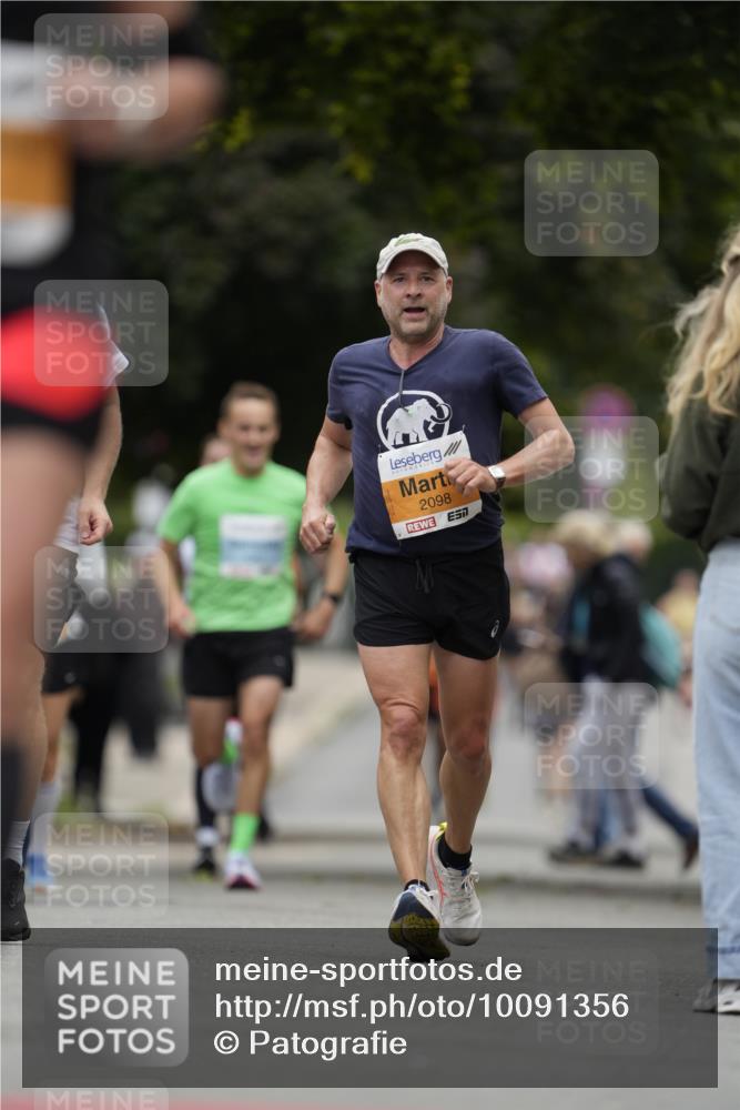 30.08.2026 - Blankeneser Heldenlauf Patografie http://msf.ph/oto/10091356 30.08.2026 12:16:02 Ziel 2133, 2418, 2791, 2898 meine-sportfotos.de