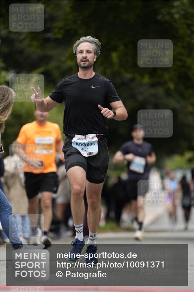 30.08.2026 - Blankeneser Heldenlauf Patografie http://msf.ph/oto/10091371 30.08.2026 12:16:23 Ziel 2268, 2309, 4182, 4451 meine-sportfotos.de