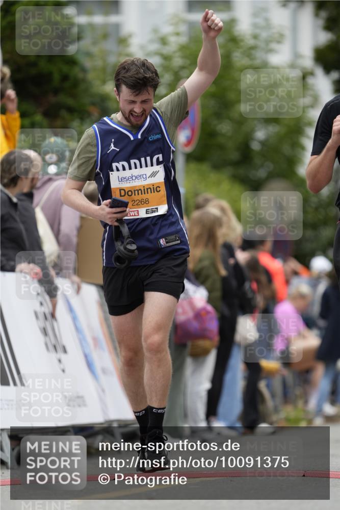 30.08.2026 - Blankeneser Heldenlauf Patografie http://msf.ph/oto/10091375 30.08.2026 12:16:25 Ziel 2268, 2309, 4182, 4451 meine-sportfotos.de