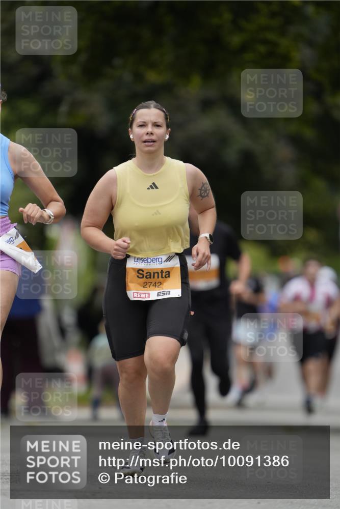 30.08.2026 - Blankeneser Heldenlauf Patografie http://msf.ph/oto/10091386 30.08.2026 12:16:44 Ziel 2495, 2742, 2747, 4080 meine-sportfotos.de