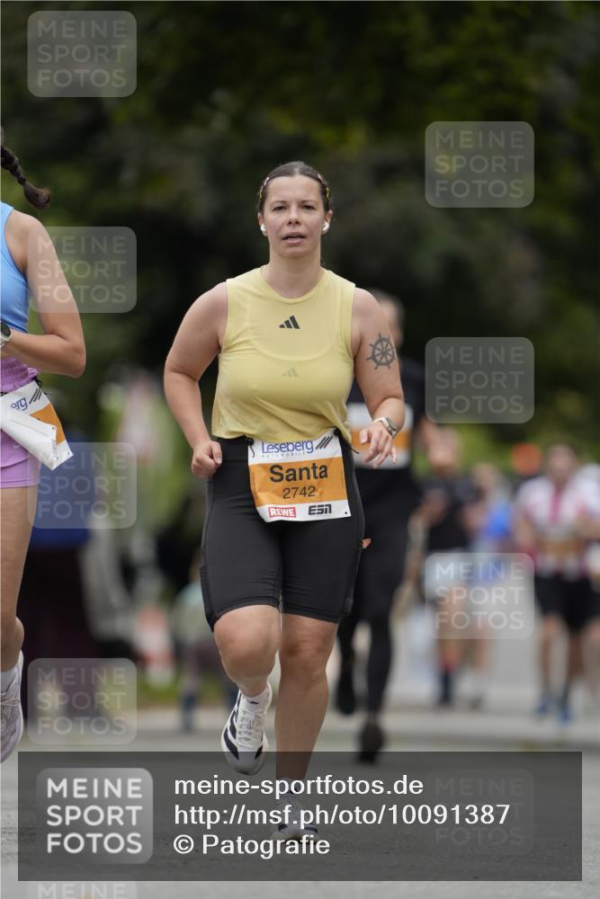 30.08.2026 - Blankeneser Heldenlauf Patografie http://msf.ph/oto/10091387 30.08.2026 12:16:44 Ziel 2495, 2742, 2747, 4080 meine-sportfotos.de