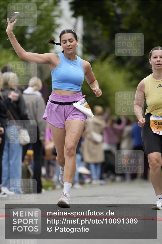 30.08.2026 - Blankeneser Heldenlauf Patografie http://msf.ph/oto/10091389 30.08.2026 12:16:46 Ziel 2495, 2742, 2747, 4080 meine-sportfotos.de