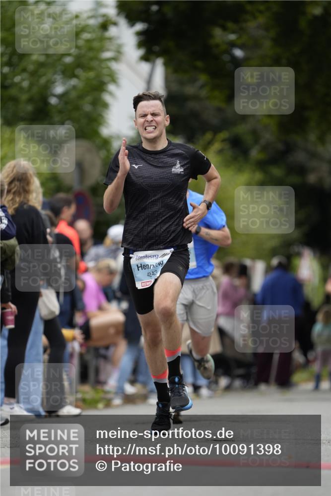 30.08.2026 - Blankeneser Heldenlauf Patografie http://msf.ph/oto/10091398 30.08.2026 12:16:58 Ziel 2523, 4243, 4424 meine-sportfotos.de