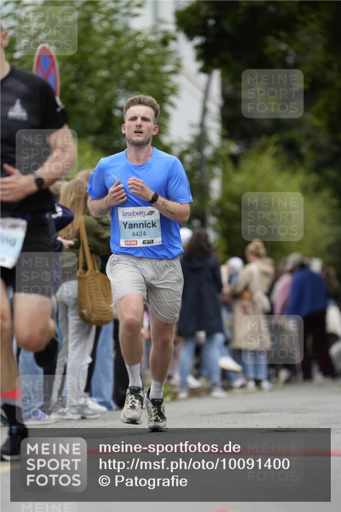 30.08.2026 - Blankeneser Heldenlauf Patografie http://msf.ph/oto/10091400 30.08.2026 12:17:00 Ziel 2523, 4243, 4424 meine-sportfotos.de
