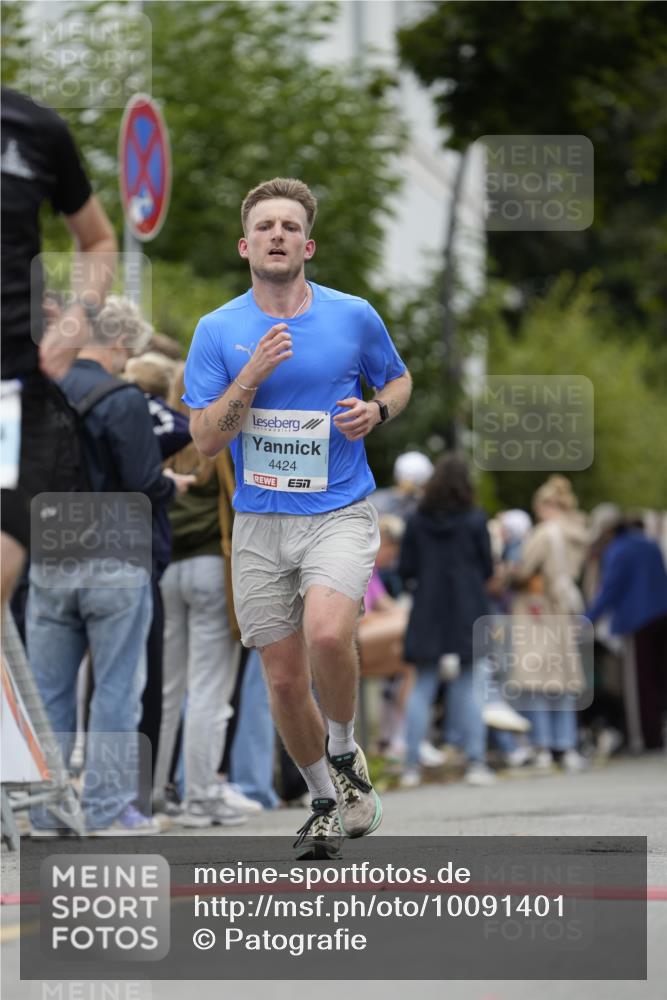 30.08.2026 - Blankeneser Heldenlauf Patografie http://msf.ph/oto/10091401 30.08.2026 12:17:00 Ziel 2523, 4243, 4424 meine-sportfotos.de