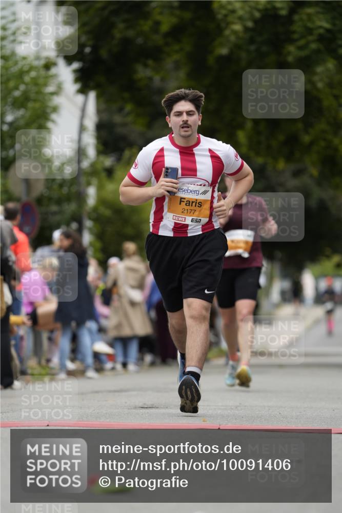 30.08.2026 - Blankeneser Heldenlauf Patografie http://msf.ph/oto/10091406 30.08.2026 12:17:05 Ziel 2144, 2177, 4243, 4424 meine-sportfotos.de