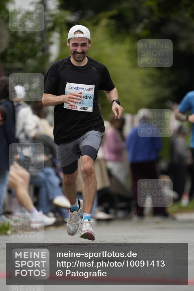 30.08.2026 - Blankeneser Heldenlauf Patografie http://msf.ph/oto/10091413 30.08.2026 12:17:31 Ziel 4055, 4134 meine-sportfotos.de