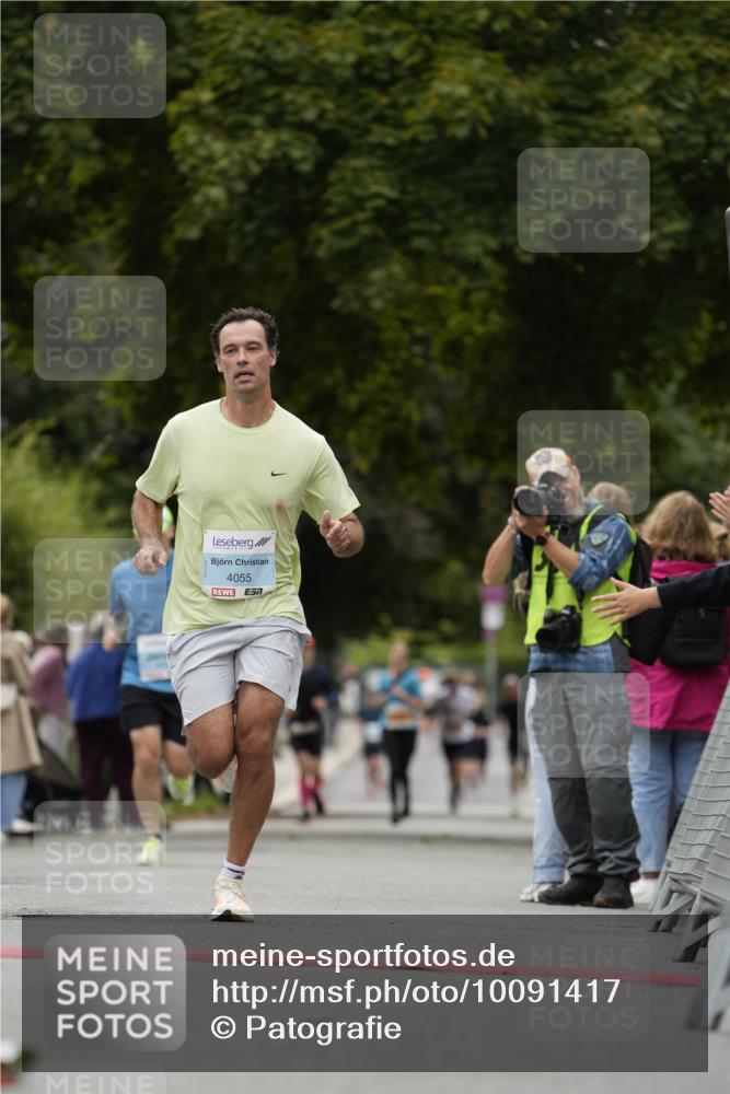 30.08.2026 - Blankeneser Heldenlauf Patografie http://msf.ph/oto/10091417 30.08.2026 12:17:33 Ziel 4055, 4134 meine-sportfotos.de