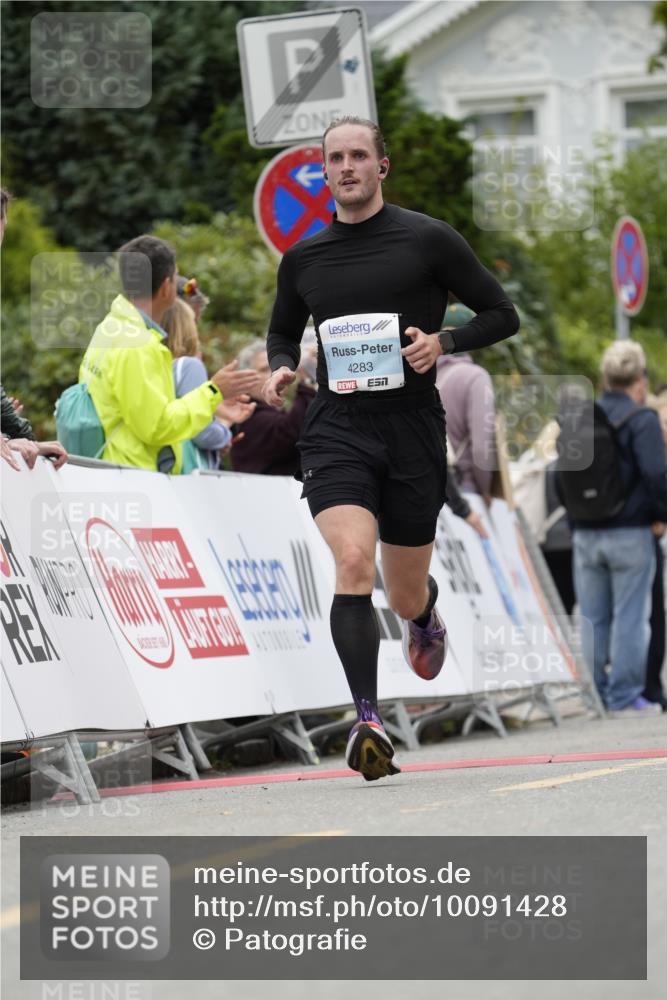 30.08.2026 - Blankeneser Heldenlauf Patografie http://msf.ph/oto/10091428 30.08.2026 12:17:56 Ziel 2094, 2095, 4211, 4283 meine-sportfotos.de