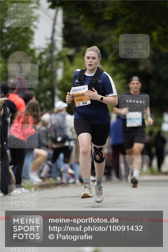 30.08.2026 - Blankeneser Heldenlauf Patografie http://msf.ph/oto/10091432 30.08.2026 12:18:07 Ziel 2231, 2406, 4385 meine-sportfotos.de