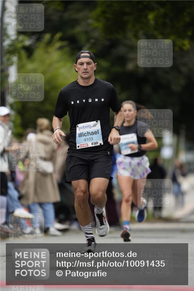 30.08.2026 - Blankeneser Heldenlauf Patografie http://msf.ph/oto/10091435 30.08.2026 12:18:09 Ziel 2231, 2406, 4103, 4385 meine-sportfotos.de