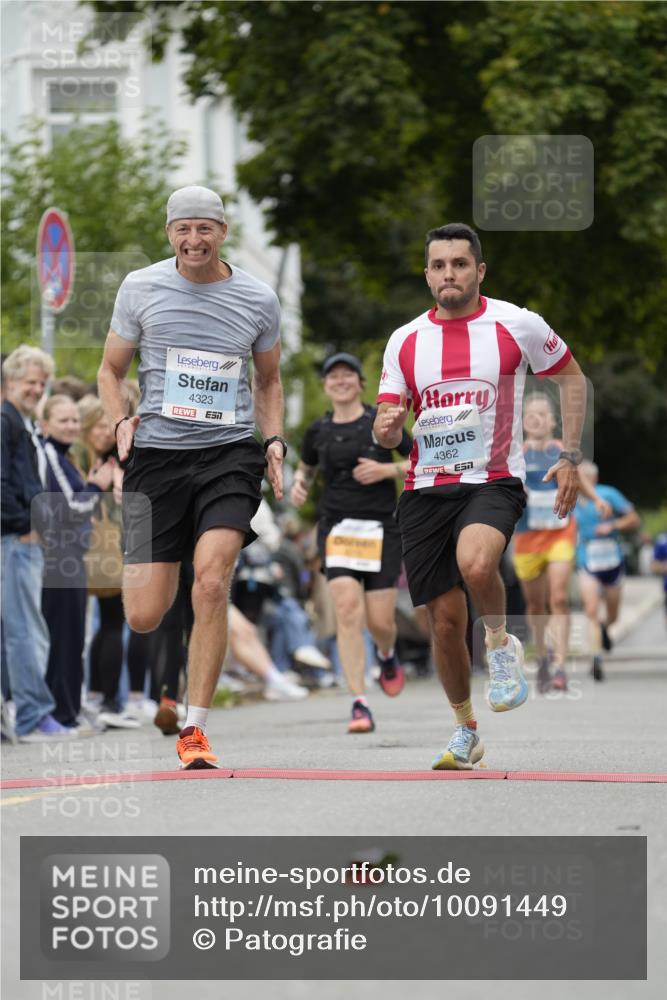 30.08.2026 - Blankeneser Heldenlauf Patografie http://msf.ph/oto/10091449 30.08.2026 12:18:44 Ziel 2216, 2217, 2867, 4323, 4362 meine-sportfotos.de