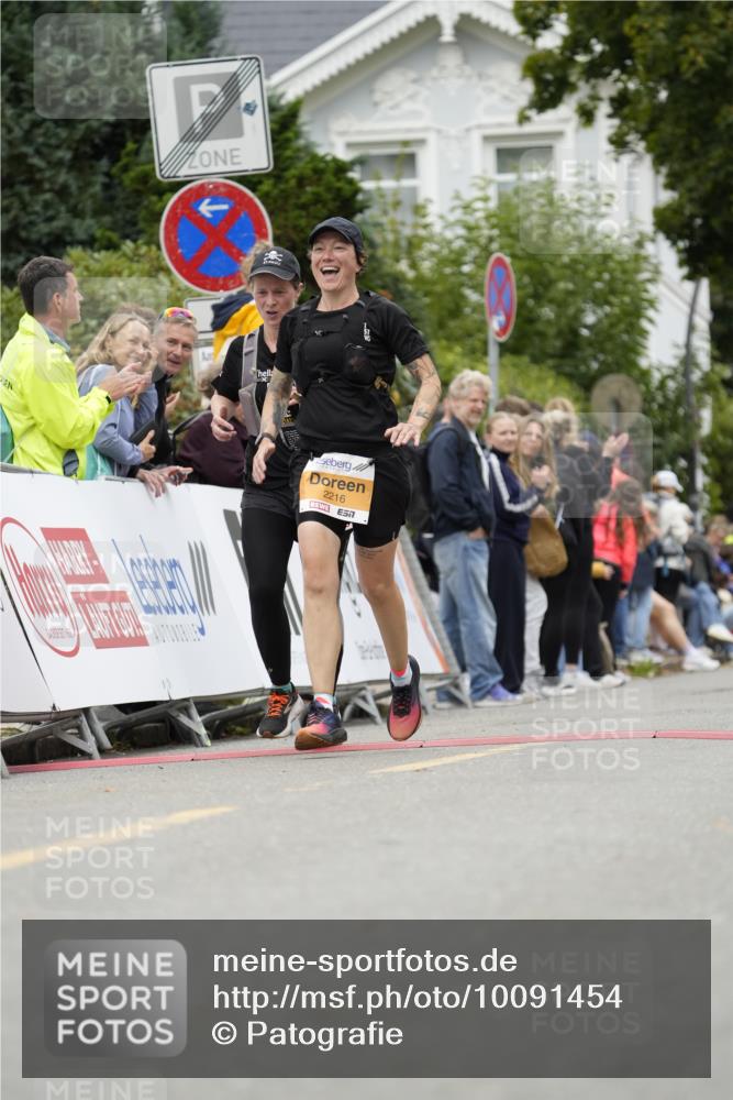 30.08.2026 - Blankeneser Heldenlauf Patografie http://msf.ph/oto/10091454 30.08.2026 12:18:48 Ziel 2216, 2217, 4271, 4323, 4362 meine-sportfotos.de