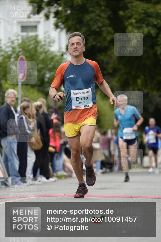30.08.2026 - Blankeneser Heldenlauf Patografie http://msf.ph/oto/10091457 30.08.2026 12:18:50 Ziel 2216, 2217, 4248, 4271, 4323, 4362 meine-sportfotos.de