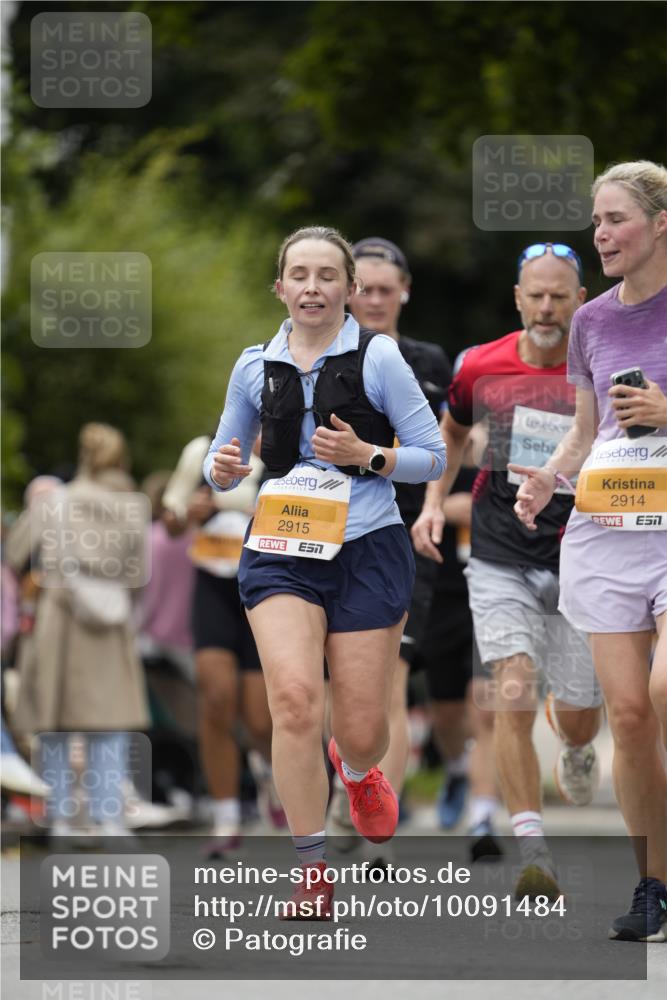 30.08.2026 - Blankeneser Heldenlauf Patografie http://msf.ph/oto/10091484 30.08.2026 12:19:39 Ziel 2538, 2914, 2915, 4339 meine-sportfotos.de