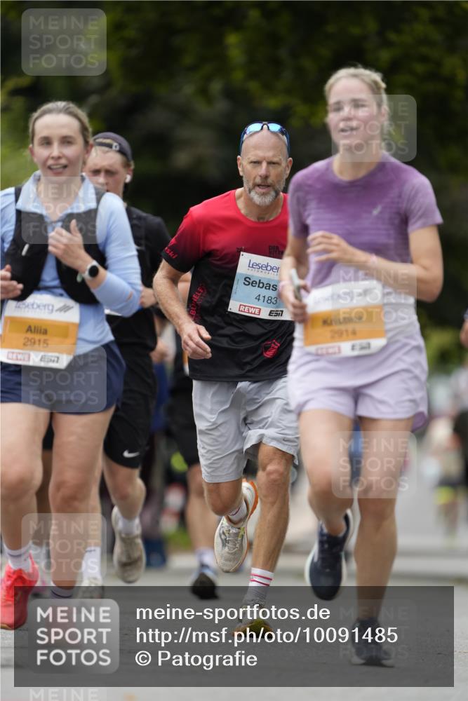30.08.2026 - Blankeneser Heldenlauf Patografie http://msf.ph/oto/10091485 30.08.2026 12:19:40 Ziel 2914, 2915, 4183 meine-sportfotos.de