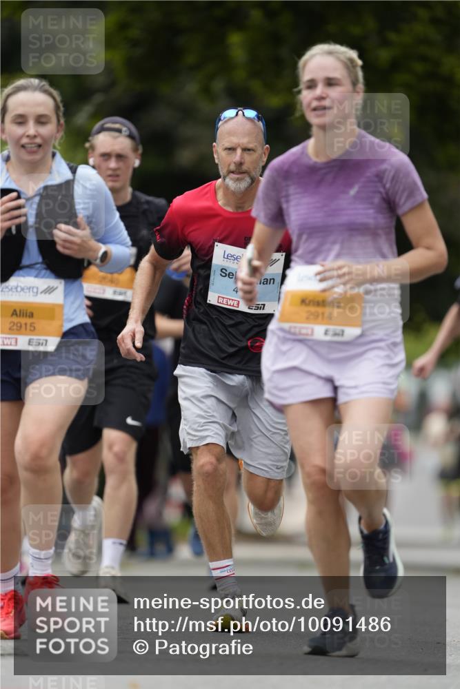 30.08.2026 - Blankeneser Heldenlauf Patografie http://msf.ph/oto/10091486 30.08.2026 12:19:41 Ziel 2914, 2915, 4183 meine-sportfotos.de