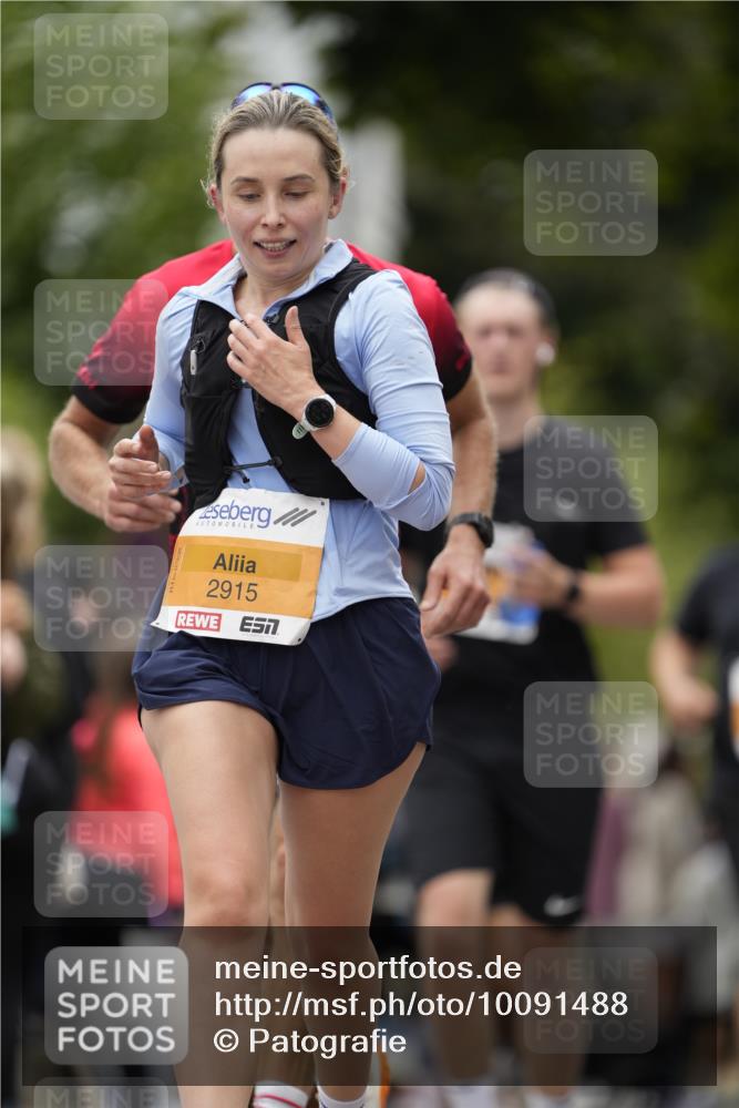 30.08.2026 - Blankeneser Heldenlauf Patografie http://msf.ph/oto/10091488 30.08.2026 12:19:43 Ziel 2040, 2914, 2915, 4183 meine-sportfotos.de