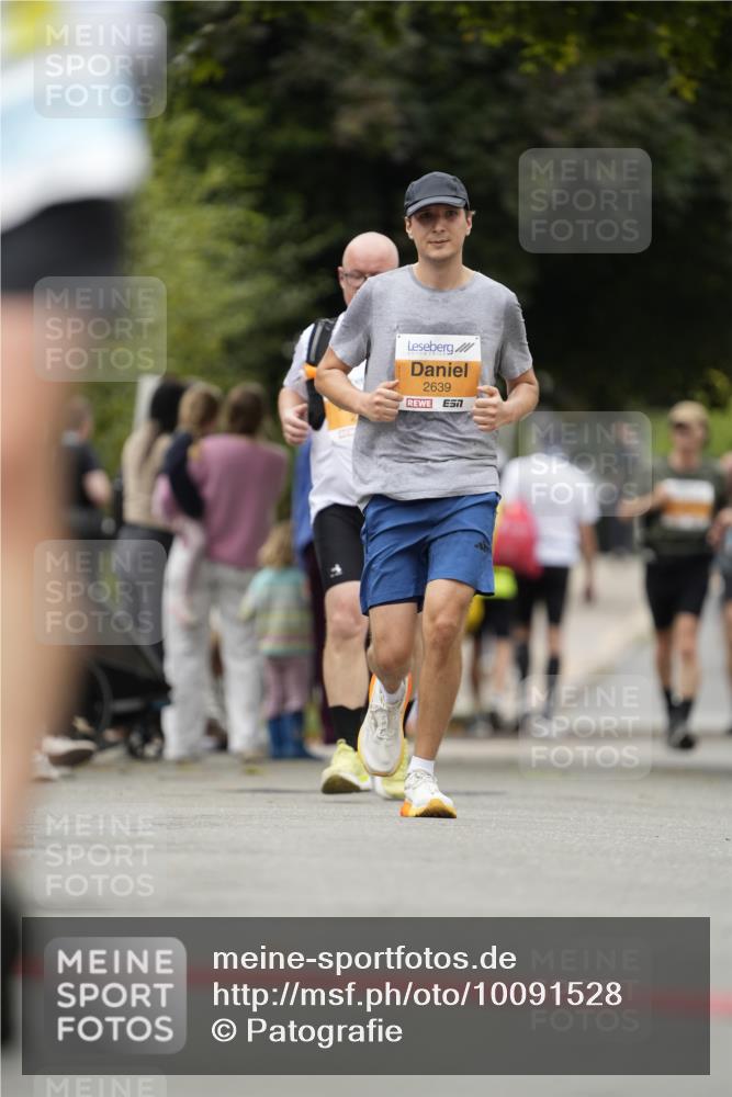 30.08.2026 - Blankeneser Heldenlauf Patografie http://msf.ph/oto/10091528 30.08.2026 12:20:38 Ziel 2737, 4356, 4418 meine-sportfotos.de