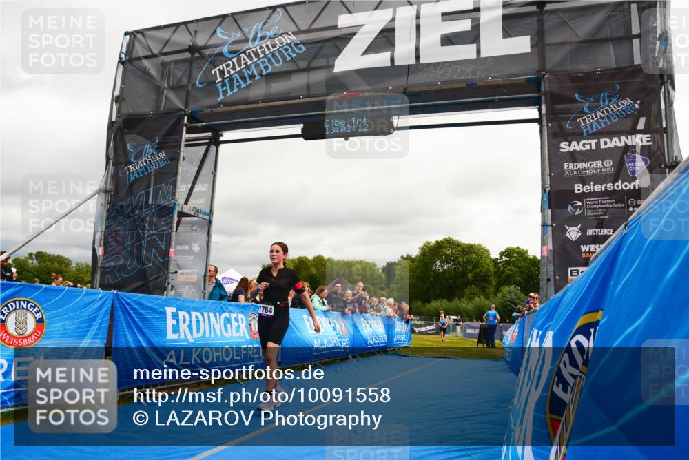 30.08.2026 - Elbe Triathlon Hamburg LAZAROV Photography http://msf.ph/oto/10091558 30.08.2026 13:03:13 Ziel 1808, 1813 meine-sportfotos.de