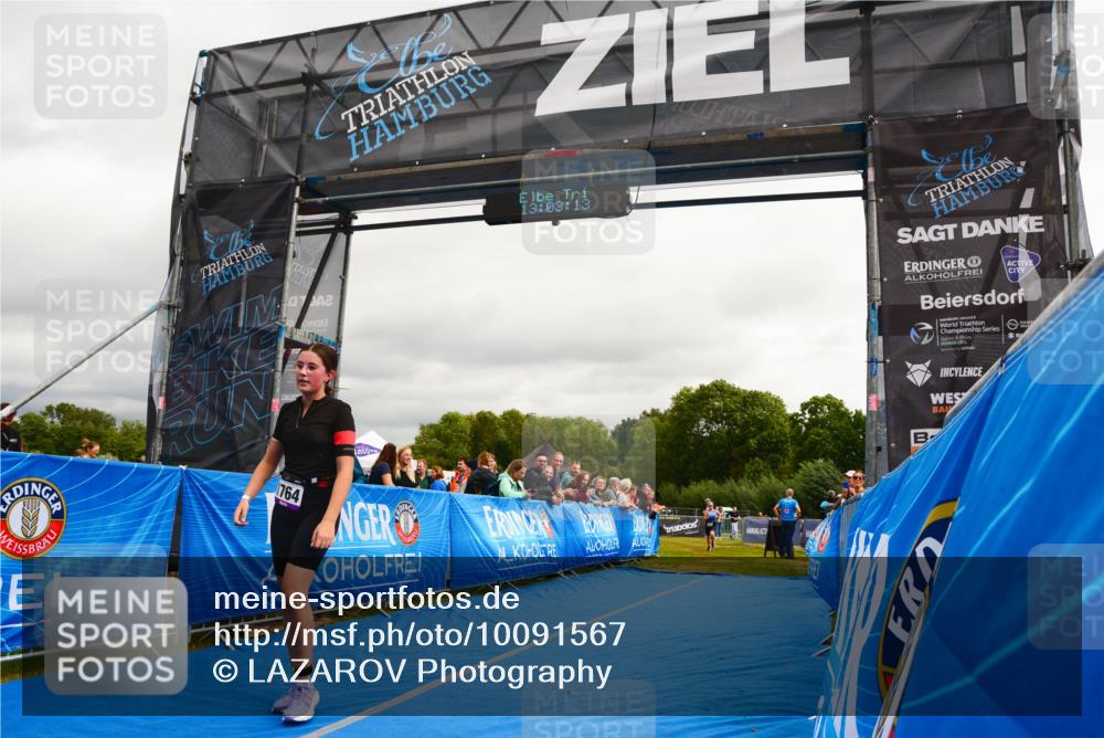 30.08.2026 - Elbe Triathlon Hamburg LAZAROV Photography http://msf.ph/oto/10091567 30.08.2026 13:03:14 Ziel 1808, 1813 meine-sportfotos.de
