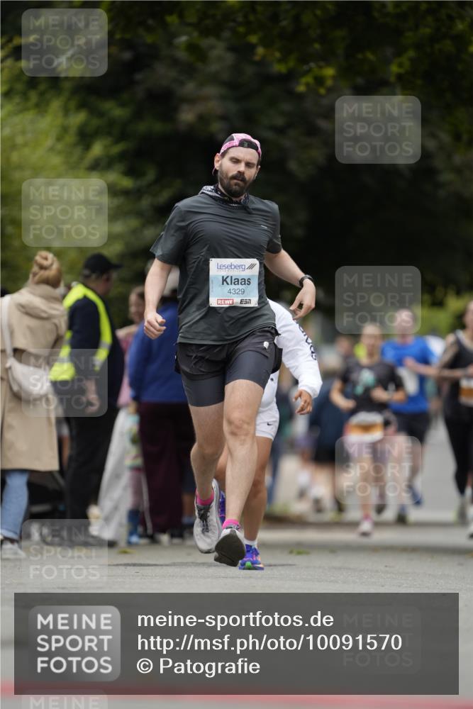 30.08.2026 - Blankeneser Heldenlauf Patografie http://msf.ph/oto/10091570 30.08.2026 12:21:47 Ziel 2472, 4092, 4179, 4225, 4379 meine-sportfotos.de