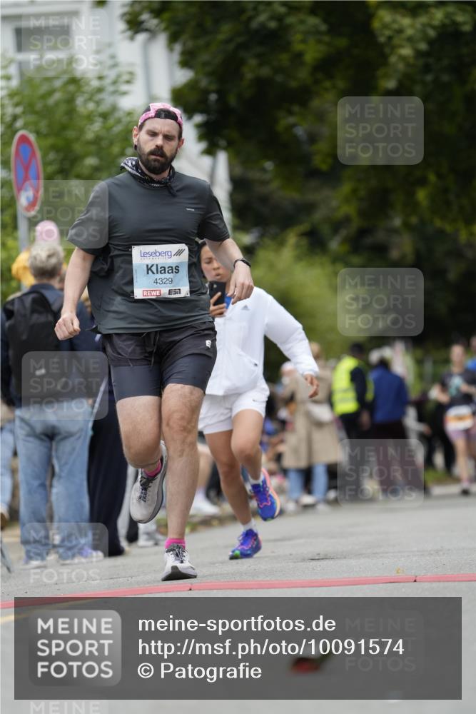 30.08.2026 - Blankeneser Heldenlauf Patografie http://msf.ph/oto/10091574 30.08.2026 12:21:54 Ziel 2793, 4225, 4329 meine-sportfotos.de