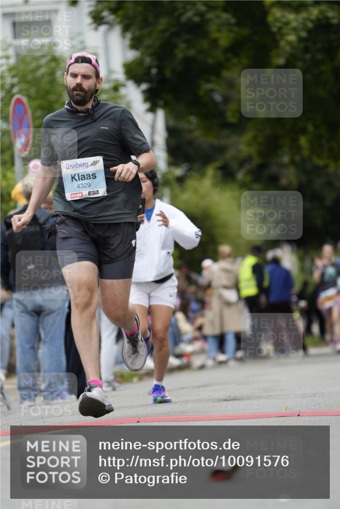 30.08.2026 - Blankeneser Heldenlauf Patografie http://msf.ph/oto/10091576 30.08.2026 12:21:54 Ziel 2793, 4225, 4329 meine-sportfotos.de