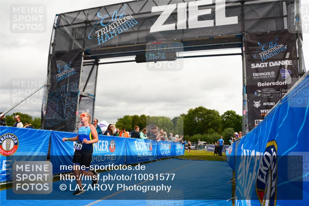 30.08.2026 - Elbe Triathlon Hamburg LAZAROV Photography http://msf.ph/oto/10091577 30.08.2026 13:03:21 Ziel 1813, 1885 meine-sportfotos.de