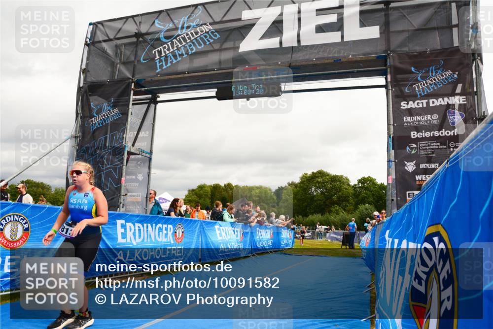 30.08.2026 - Elbe Triathlon Hamburg LAZAROV Photography http://msf.ph/oto/10091582 30.08.2026 13:03:21 Ziel 1813, 1885 meine-sportfotos.de
