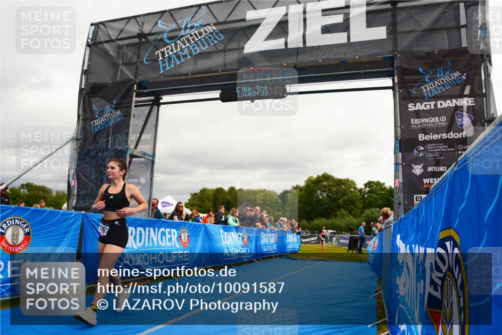 30.08.2026 - Elbe Triathlon Hamburg LAZAROV Photography http://msf.ph/oto/10091587 30.08.2026 13:03:30 Ziel 1885, 1887 meine-sportfotos.de
