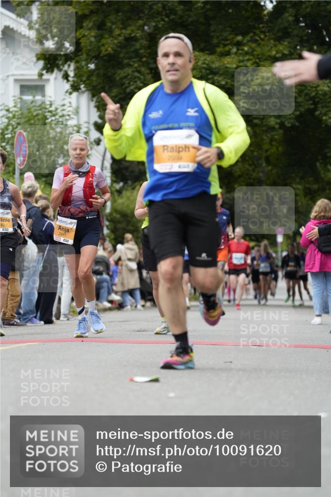 30.08.2026 - Blankeneser Heldenlauf Patografie http://msf.ph/oto/10091620 30.08.2026 12:22:24 Ziel 2089, 2226, 2441, 2782 meine-sportfotos.de