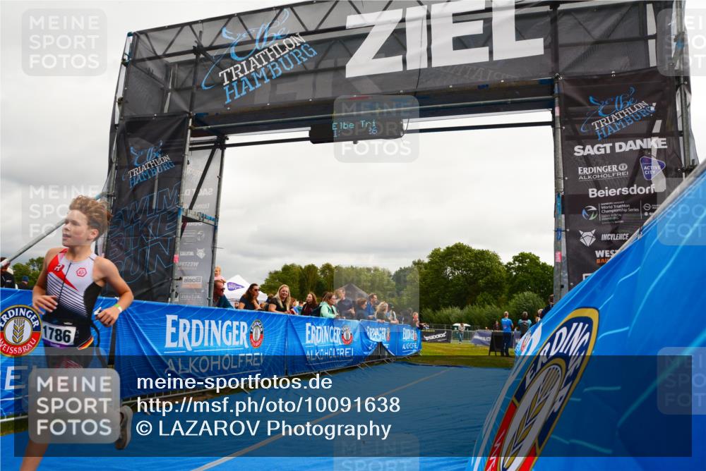 30.08.2026 - Elbe Triathlon Hamburg LAZAROV Photography http://msf.ph/oto/10091638 30.08.2026 13:04:26 Ziel 1786 meine-sportfotos.de