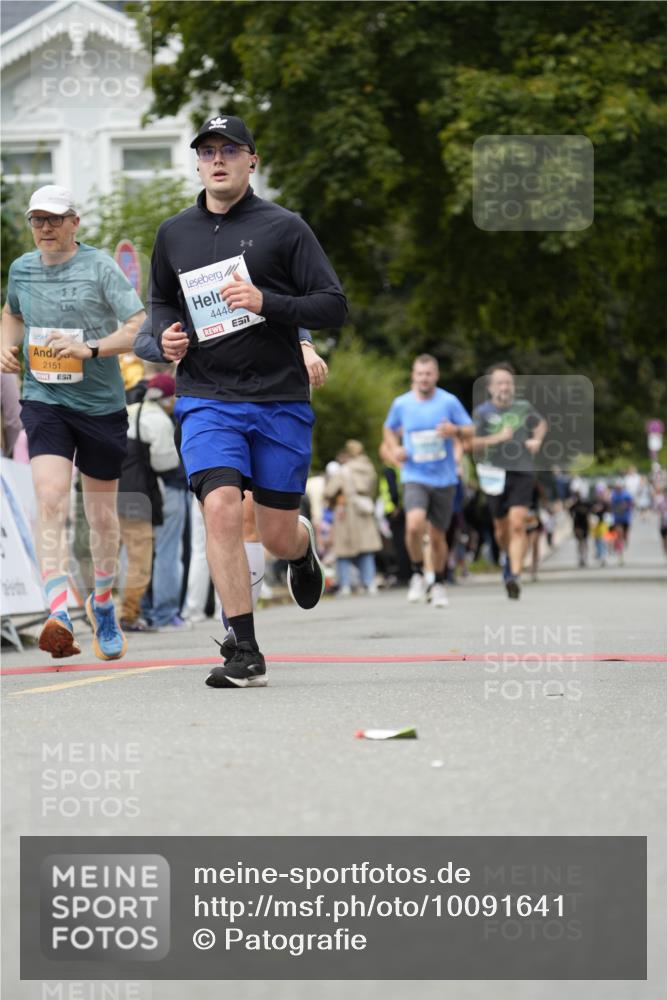 30.08.2026 - Blankeneser Heldenlauf Patografie http://msf.ph/oto/10091641 30.08.2026 12:22:43 Ziel 2151, 2381, 2620, 2941, 4318, 4319, 4448 meine-sportfotos.de