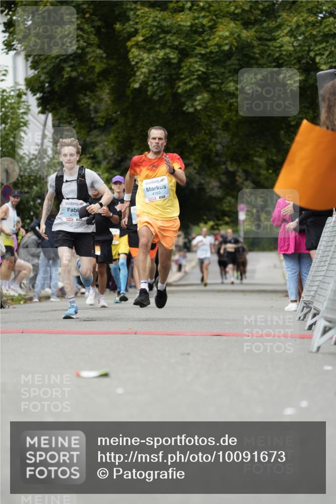 30.08.2026 - Blankeneser Heldenlauf Patografie http://msf.ph/oto/10091673 30.08.2026 12:23:13 Ziel 4145, 4163, 4282, 4359 meine-sportfotos.de
